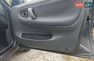 Седан Daewoo Nexia 1999 в 
