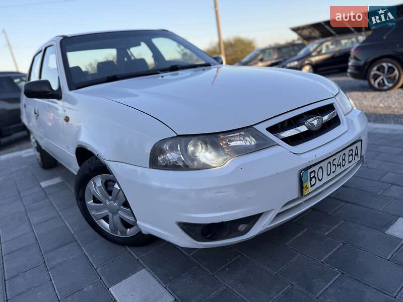 Седан Daewoo Nexia 2011 в Дрогобыче
