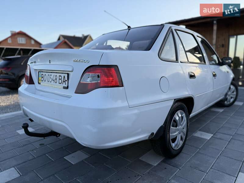 Седан Daewoo Nexia 2011 в Дрогобыче