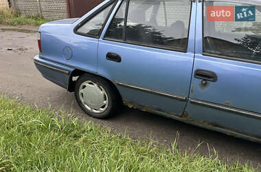 Седан Daewoo Nexia 2008 в 