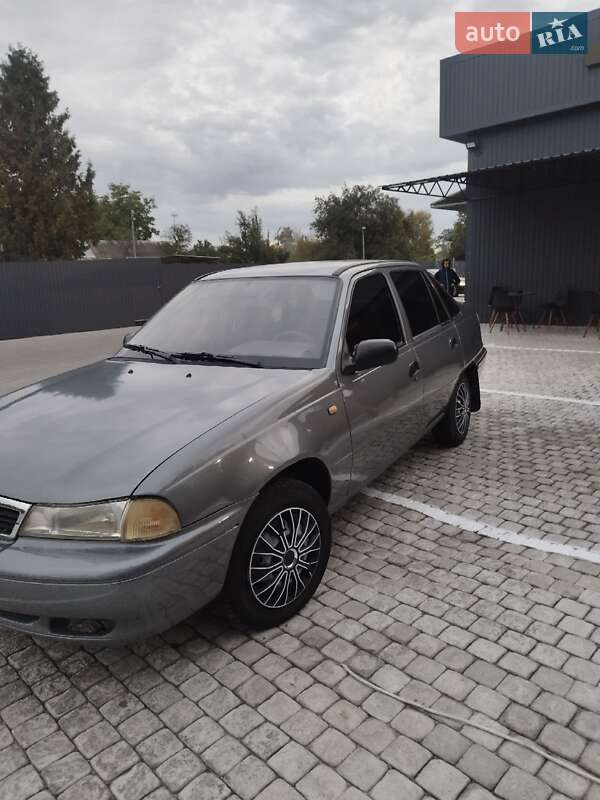 Седан Daewoo Nexia 2005 в 