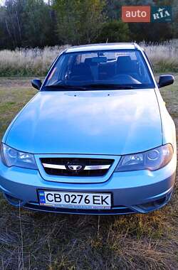 Седан Daewoo Nexia 2010 в Мене