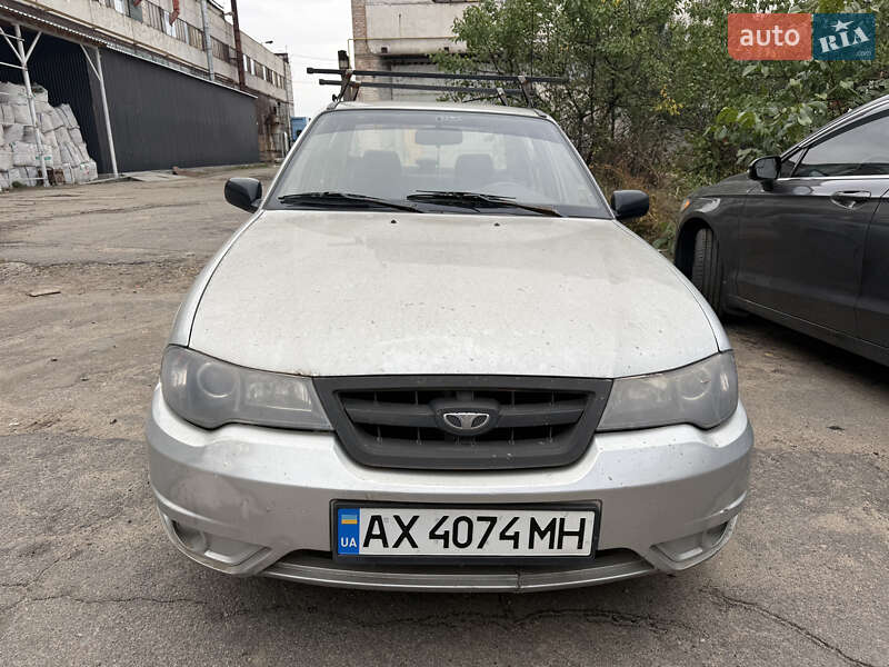 Седан Daewoo Nexia 2010 в 