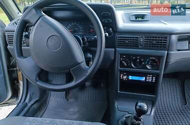 Седан Daewoo Nexia 2009 в 