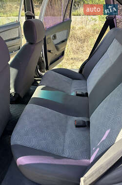 Седан Daewoo Nexia 2012 в 
