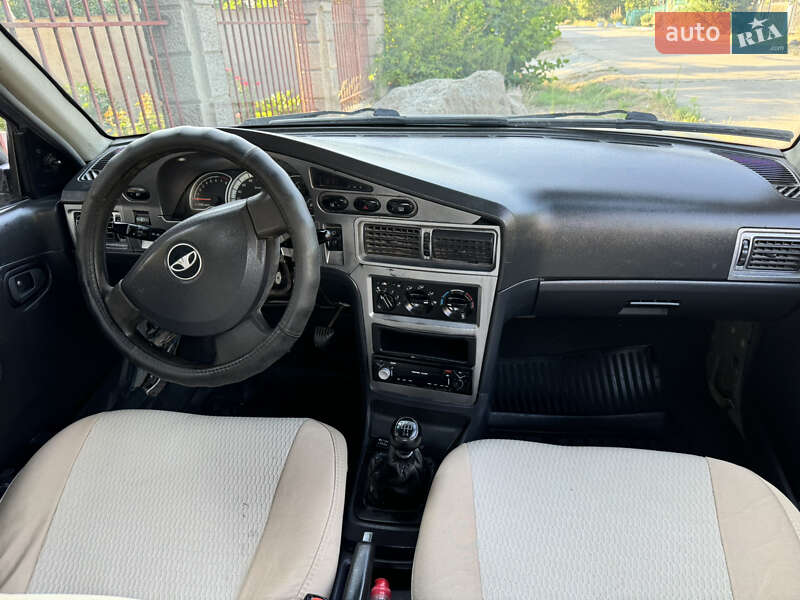 Седан Daewoo Nexia 2012 в Черноморске