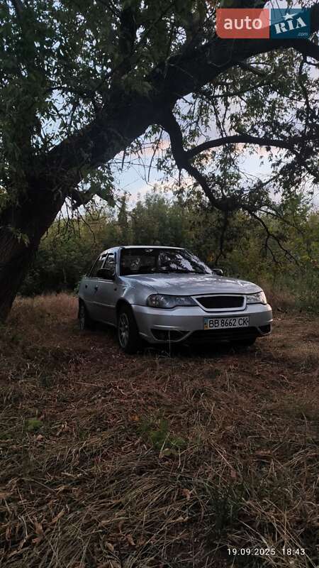 Седан Daewoo Nexia 2012 в Первомайске