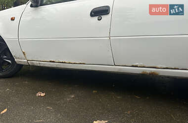Седан Daewoo Nexia 2011 в 