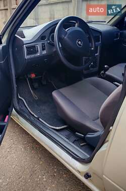 Седан Daewoo Nexia 2008 в 
