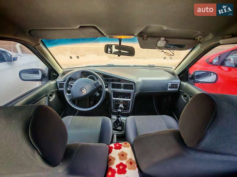 Седан Daewoo Nexia 2008 в Одессе