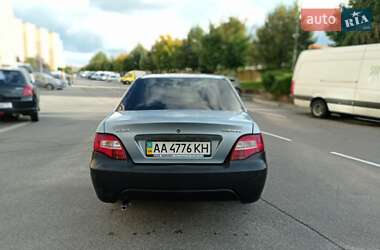 Седан Daewoo Nexia 2010 в 