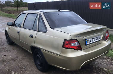 Седан Daewoo Nexia 2008 в 