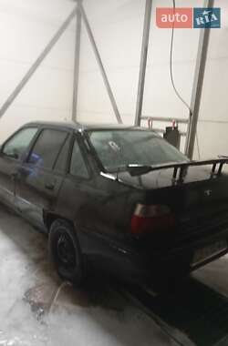 Седан Daewoo Nexia 1997 в Умані
