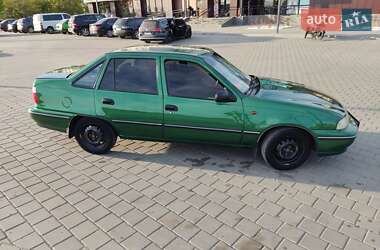 Седан Daewoo Nexia 2003 в 