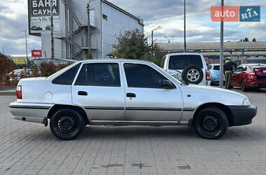 Седан Daewoo Nexia 2006 в 