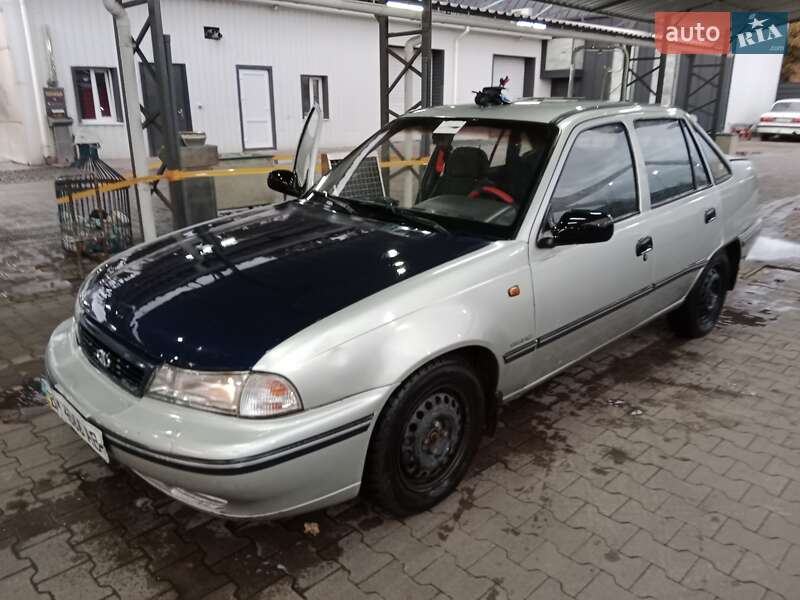 Седан Daewoo Nexia 2005 в Сумах