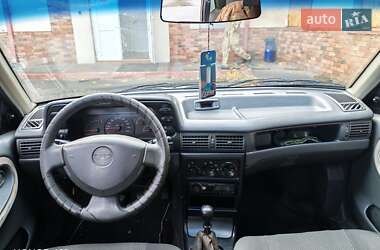 Седан Daewoo Nexia 2008 в 