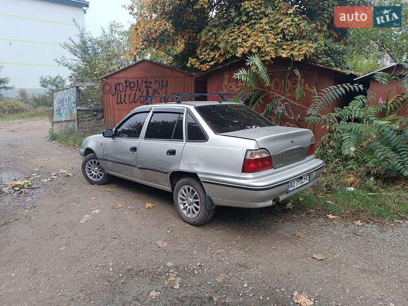 Седан Daewoo Nexia 2006 в Ужгороде