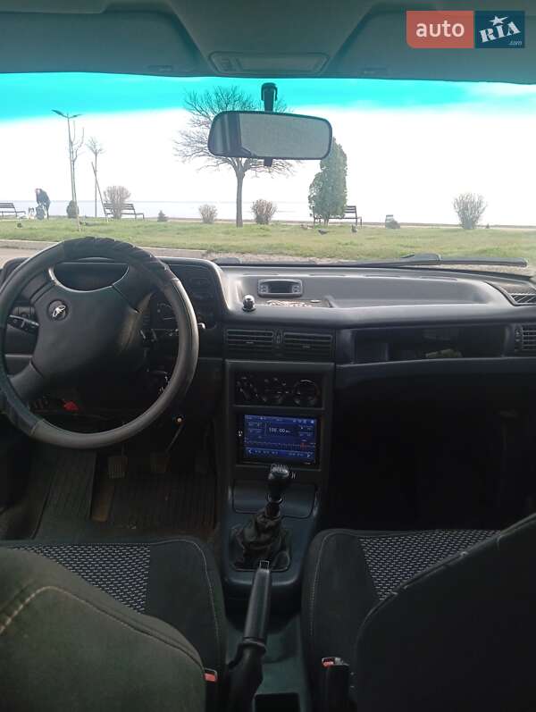 Седан Daewoo Nexia 2005 в Черкасах