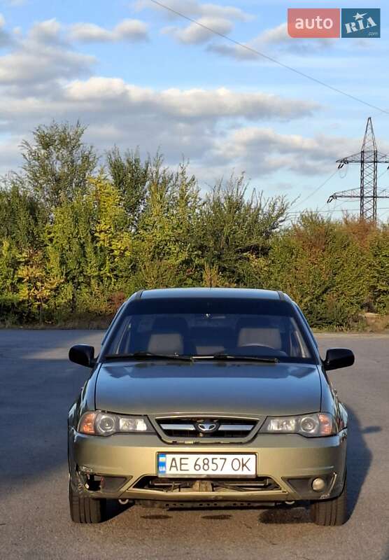 Седан Daewoo Nexia 2009 в 