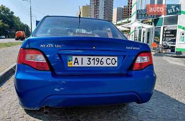 Седан Daewoo Nexia 2011 в 
