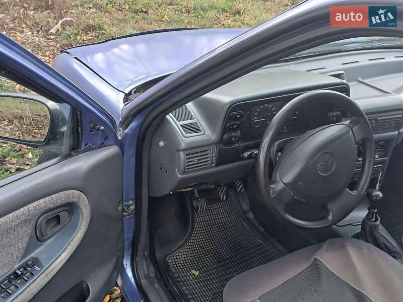 Седан Daewoo Nexia 2008 в Хмільнику