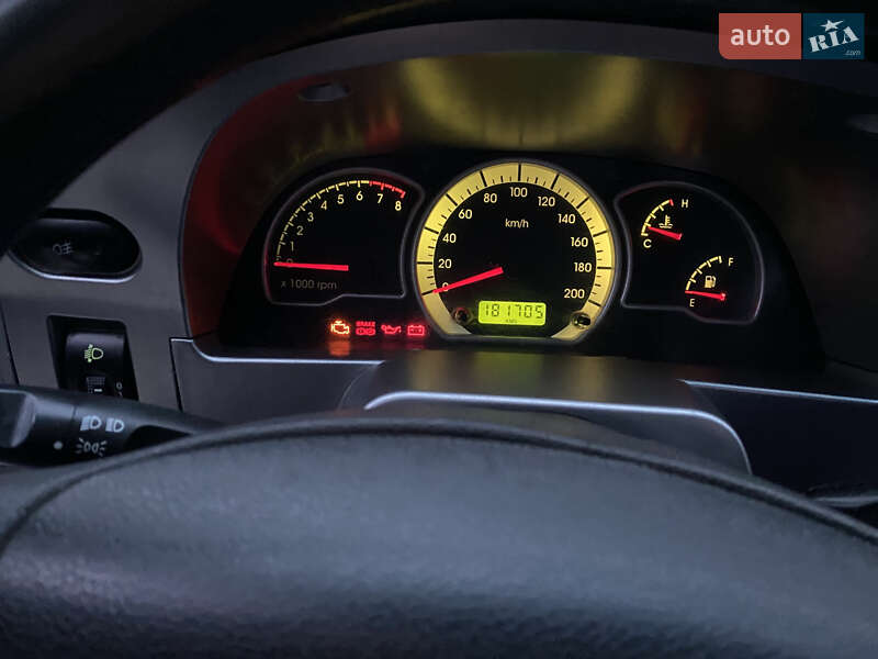 Седан Daewoo Nexia 2008 в Києві