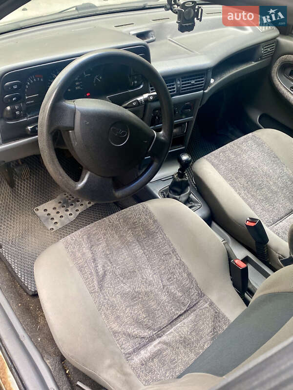 Седан Daewoo Nexia 2006 в Дніпрі