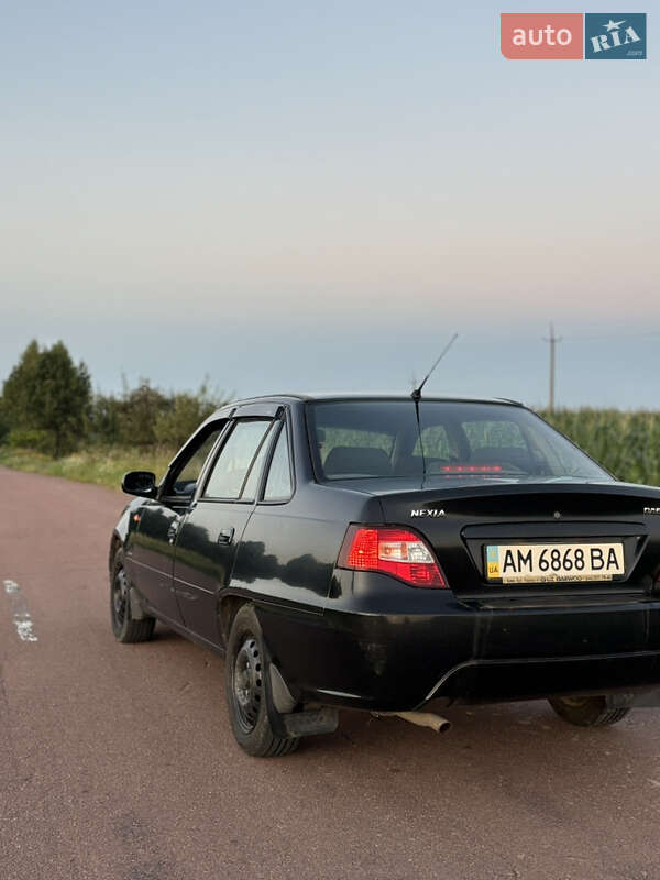 Седан Daewoo Nexia 2009 в Овруче
