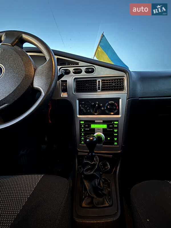 Седан Daewoo Nexia 2009 в Овруче