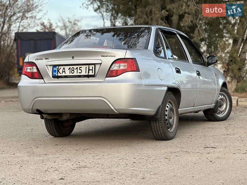 Седан Daewoo Nexia 2011 в Дніпрі