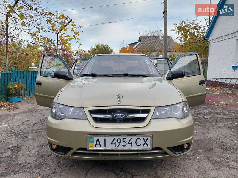 Седан Daewoo Nexia 2011 в Фастові