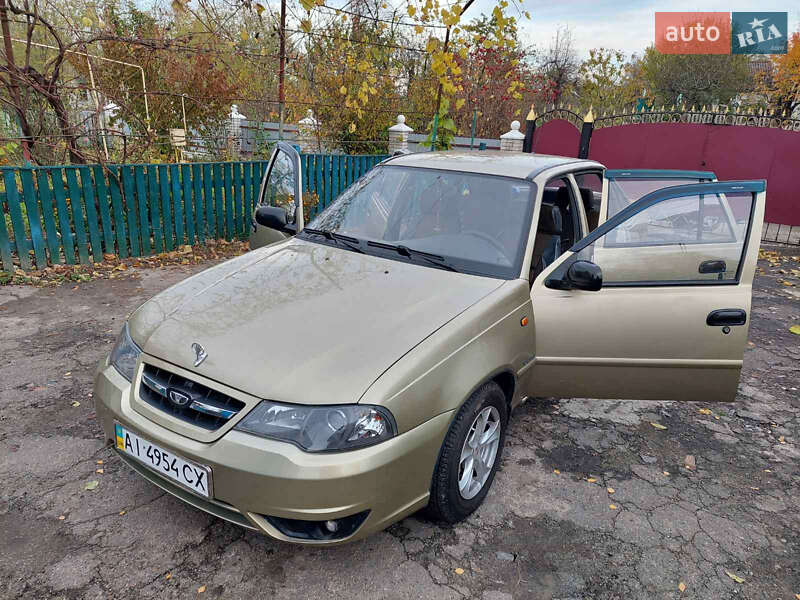Седан Daewoo Nexia 2011 в Фастові