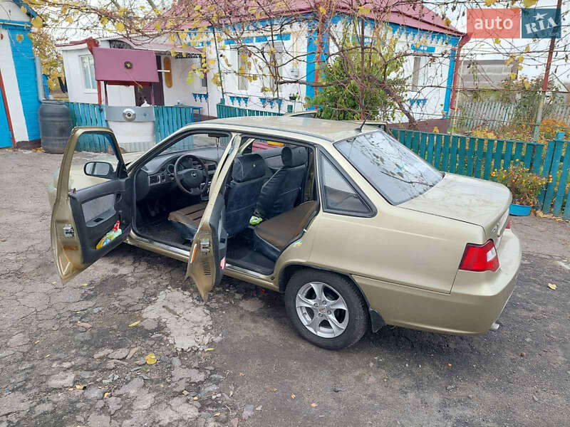 Седан Daewoo Nexia 2011 в Фастові