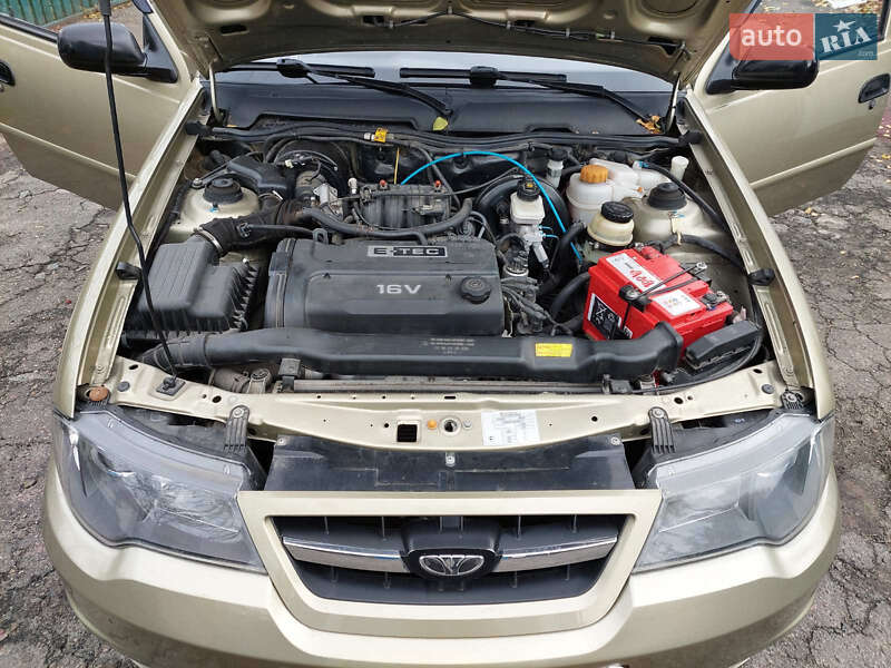 Седан Daewoo Nexia 2011 в Фастові