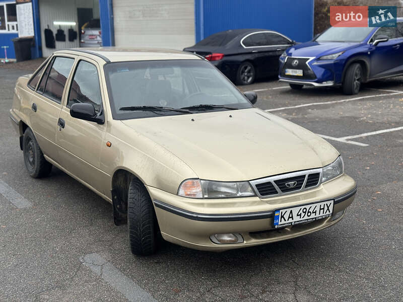 Седан Daewoo Nexia 2007 в Киеве