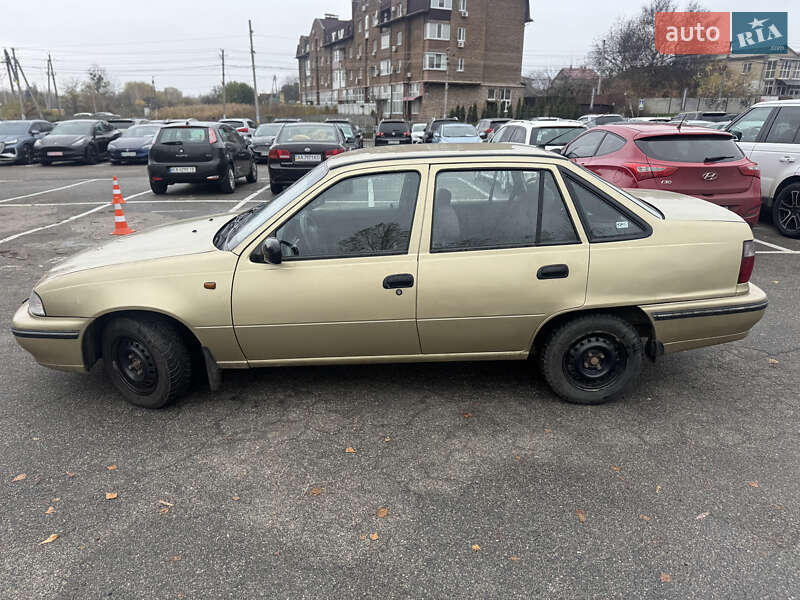 Седан Daewoo Nexia 2007 в Киеве