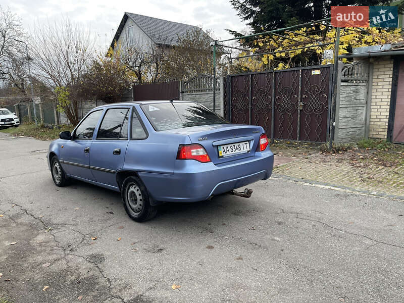 Седан Daewoo Nexia 2008 в Киеве