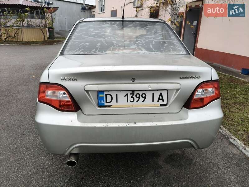 Седан Daewoo Nexia 2008 в Новомосковске