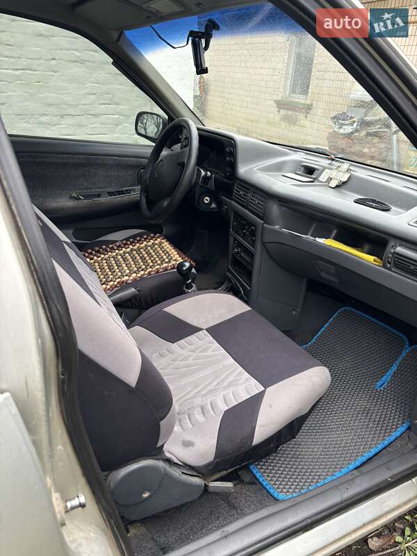 Седан Daewoo Nexia 2008 в Киеве фото 3 Седан Daewoo Nexia 2008 в Киеве