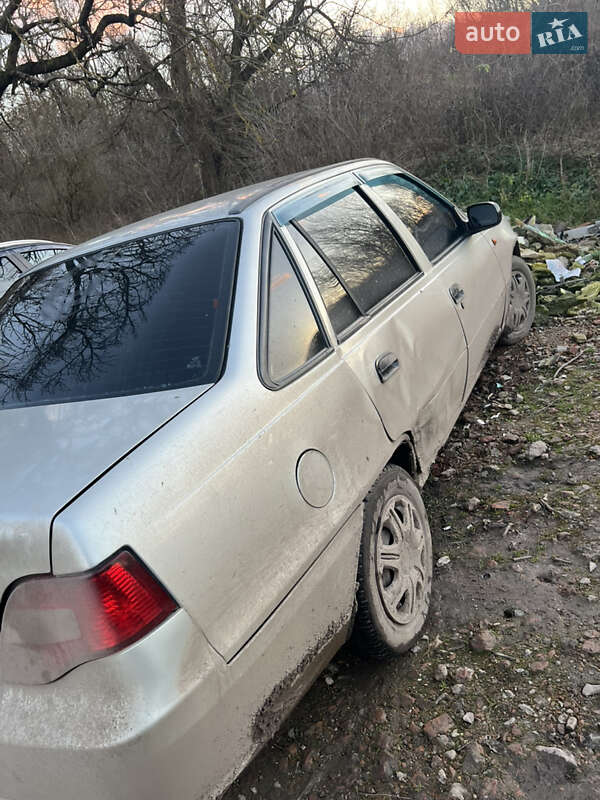 Седан Daewoo Nexia 2008 в Староконстантинове