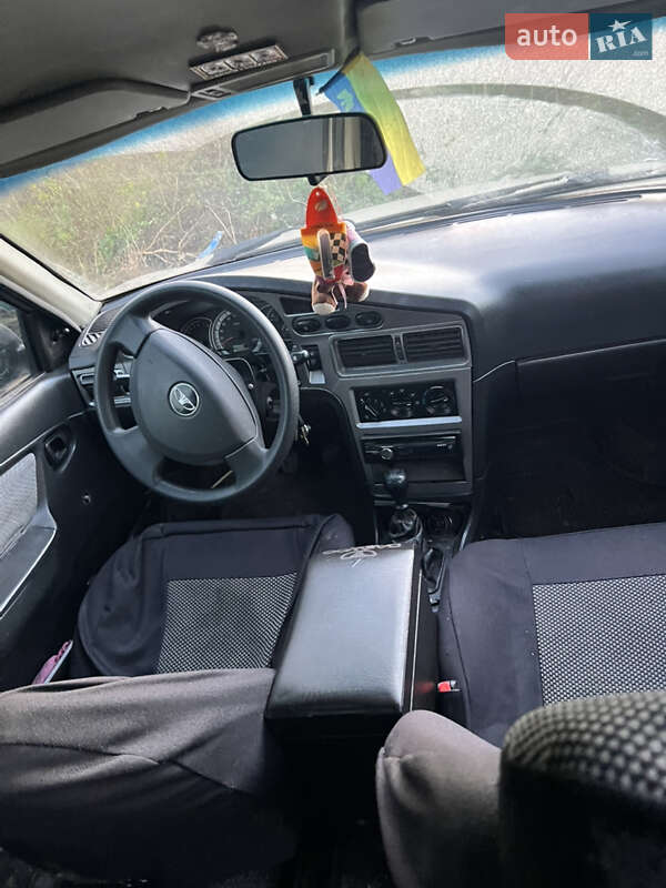 Седан Daewoo Nexia 2008 в Староконстантинове