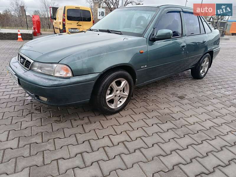 Седан Daewoo Nexia 1997 в Кривом Роге
