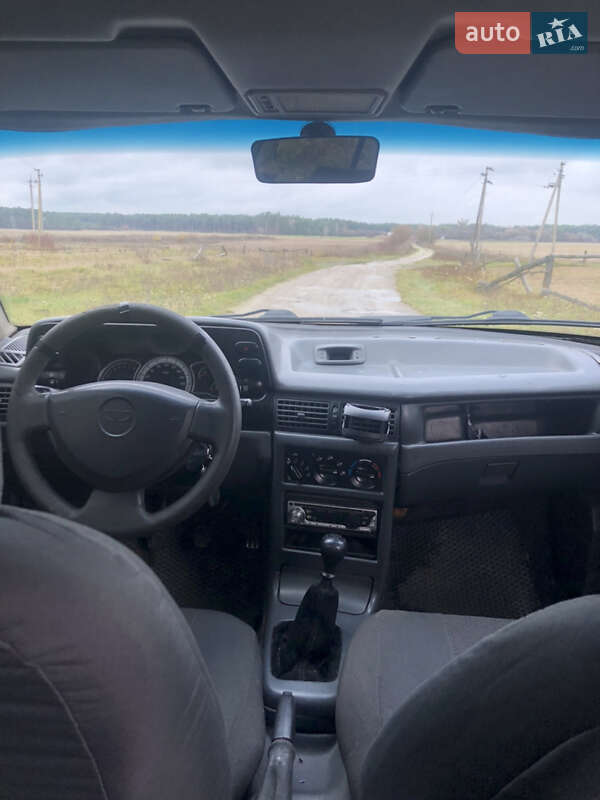 Седан Daewoo Nexia 2006 в Дубні фото 2 Седан Daewoo Nexia 2006 в Дубні