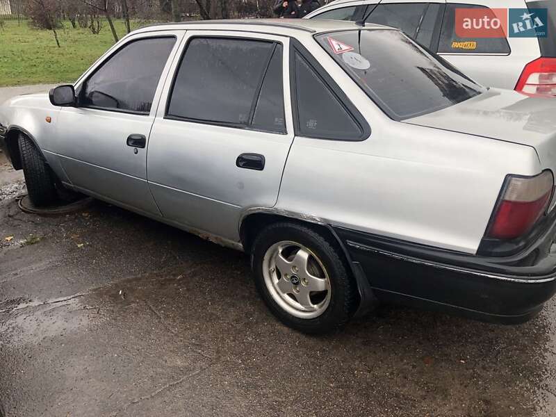 Седан Daewoo Nexia 2008 в Черкасах