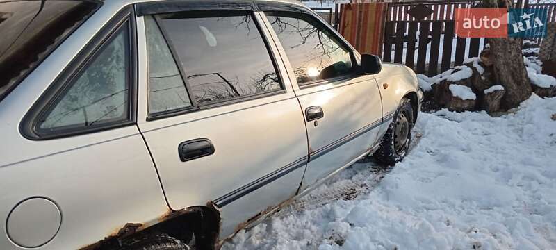 Седан Daewoo Nexia 2006 в Жовкве