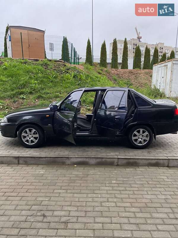 Седан Daewoo Nexia 2011 в Житомирі