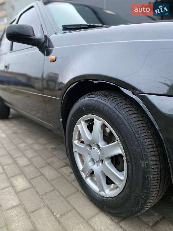 Седан Daewoo Nexia 2011 в Житомирі