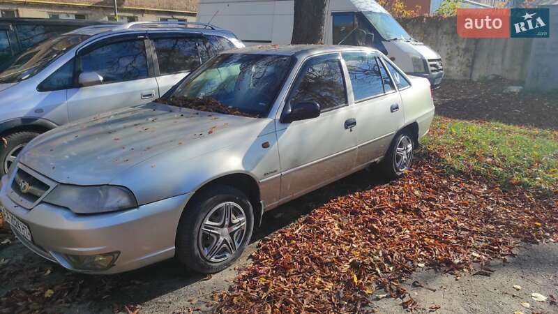 Седан Daewoo Nexia 2008 в Киеве