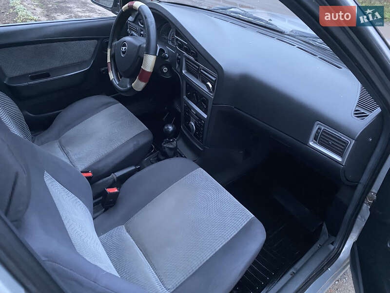 Седан Daewoo Nexia 2012 в Харькове